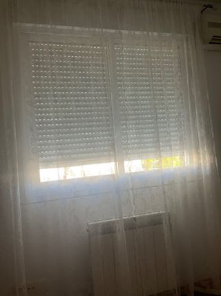 Cortinas transparentes y blancas de tela