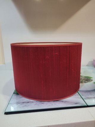 Pantalla de lámpara de seda roja