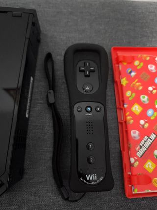 Nintendo Wii Negra + Super Mario Bros. Wii