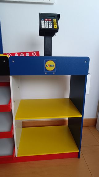 Supermercado de madera Lidl
