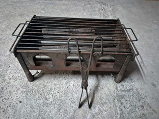 Parrilla de carbón metálica