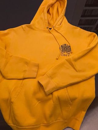 6 sudaderas en perfecto estado. Talla L para chico