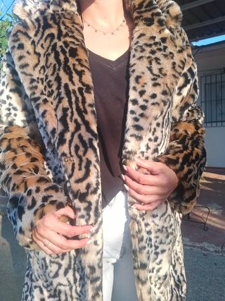 Abrigo leopardo Zara