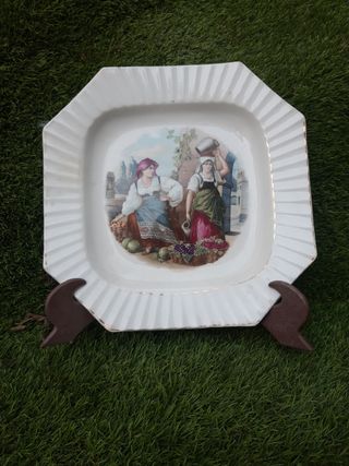 Plato antiguo cerámica Modernista PP.SG