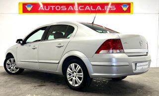 Opel Astra 2012
