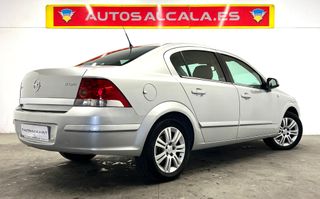 Opel Astra 2012
