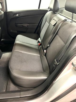 Opel Astra 2012