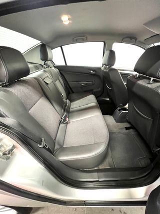 Opel Astra 2012