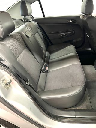 Opel Astra 2012