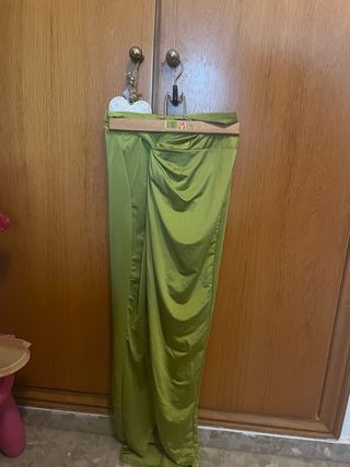 Conjunto Top y Falda Verde Oliva
