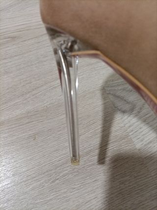 Zapatos de tacón beige