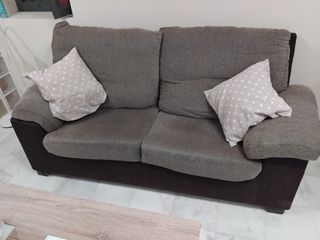 Sofá 3 plazas con cojines