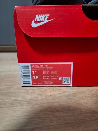 Zapatillas Nike V2K Run Nuevas