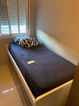 Cama individual con cajones