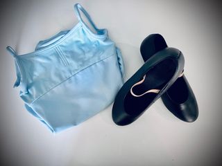 Zapatos de danza y Uniforme conservatorio talla 8