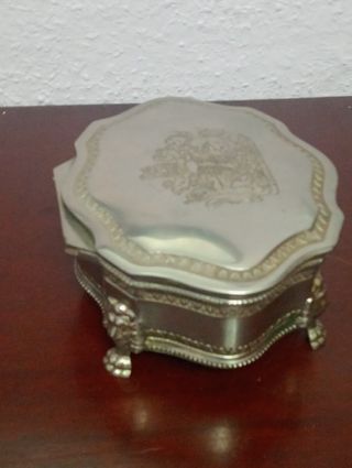 Joyero antiguo  de Plata con escudo.