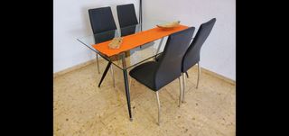 Mesa de salón de cristal con 4 sillas
