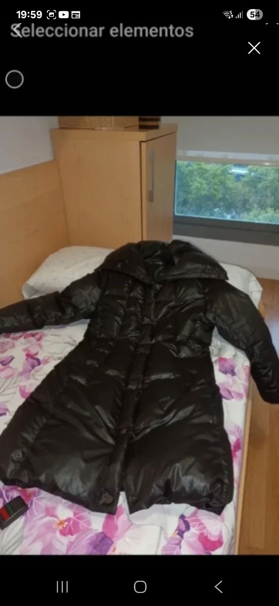 Abrigo de plumas Caroll negro