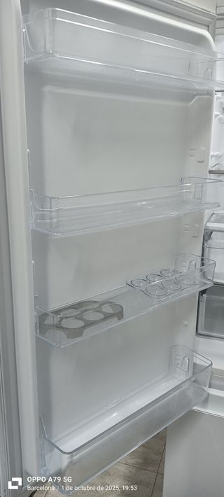 NEVERA COMBI WHIRLPOOL NO FROST ENERGÍA A+