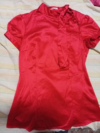 Camisa seda roja lazo cuello estilo japonés