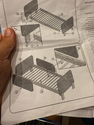 Cuna de madera convertible en cama (y colchón)