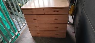 Cómoda de madera