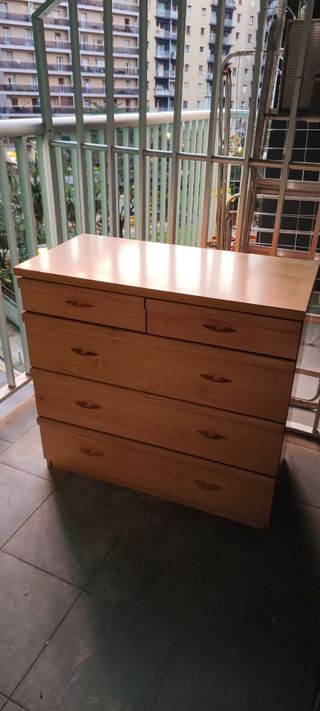 Cómoda de madera