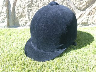 Casco de equitación negro