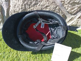 Casco de equitación negro