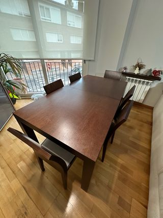 Mesa comedor extensible y 6 sillas