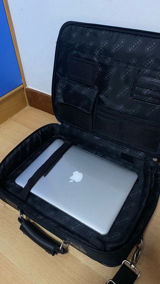 Maletín para portátil Belkin negro