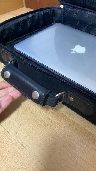 Maletín para portátil Belkin negro