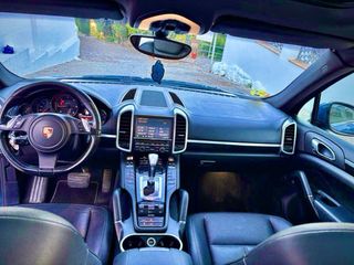 Porsche Cayenne exclusivo SUV DE LUJO