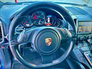 Porsche Cayenne exclusivo SUV DE LUJO