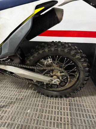 Husqvarna 450 FE 2020 - 185 horas