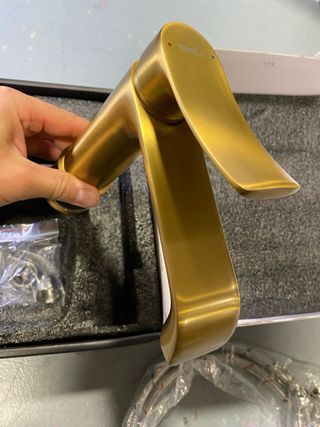 Torneira de Lavatório BELZ Dourada