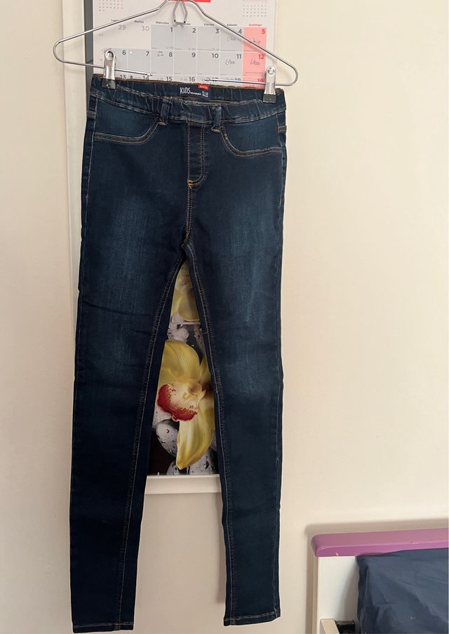 Vaquero niña Corte Inglés nuevo