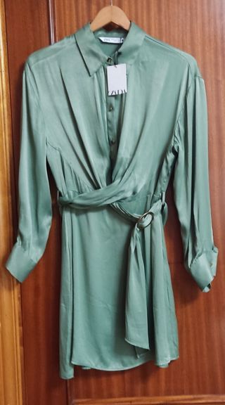 Vestido satinado verde oliva Zara nuevo