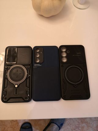 Samsung A55 5G  256gb. Más tres  Fundas variadas.