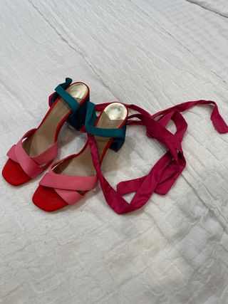 Sandalias Stradivarius tacón bloque lazo
