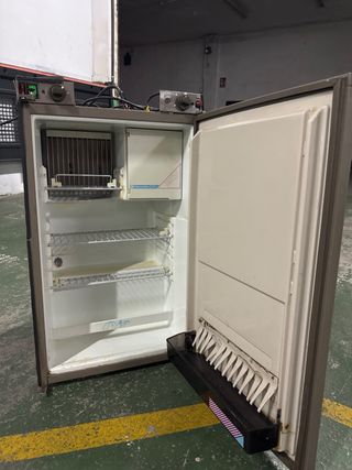 Nevera Trivalente Electrolux