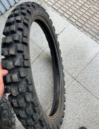YAMAHA XT 600 RUEDAS