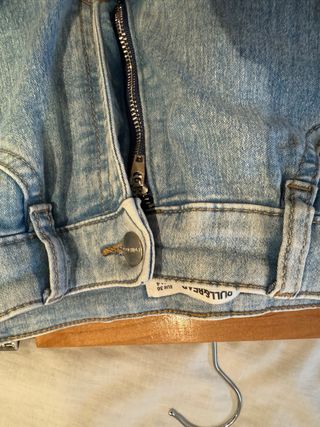 Pantalón vaquero Pull&Bear azul Talla S/36