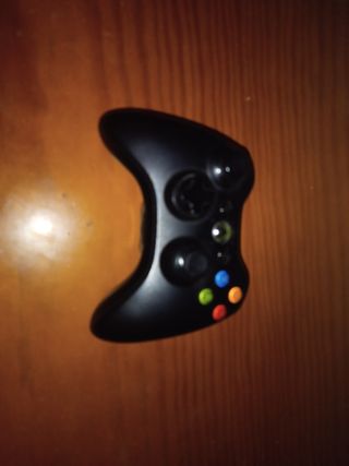 Xbox 360 con Mando, Kinect y Juegos