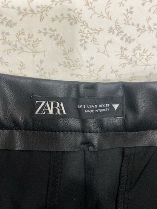 Falda pantalón efecto piel Zara