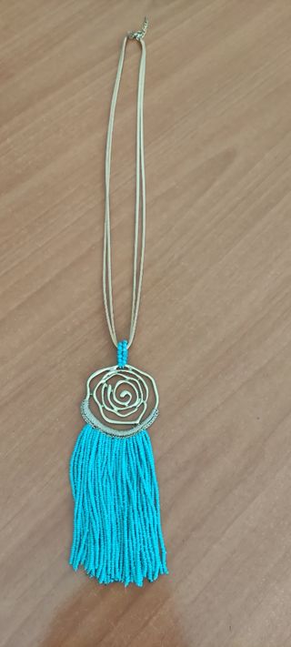 Collar largo flor con cuentas turquesa