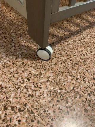 Cuna de madera para bebé