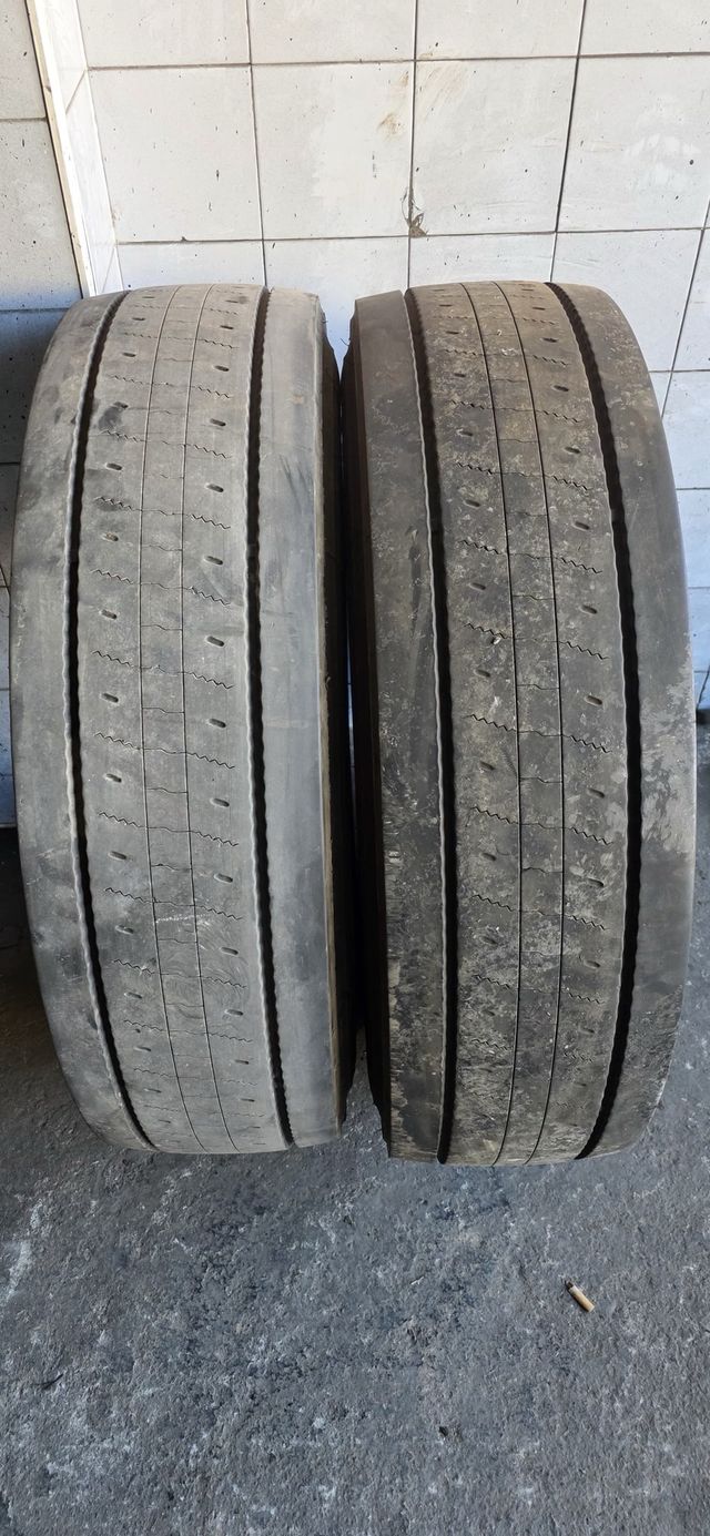 Bridgestone 295/80R22,5 Camión / Autocar