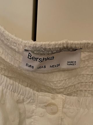 Top Bershka blanco crop