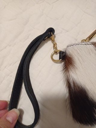 Cartera Piel Vaca Marrón y Blanca y piel negra.